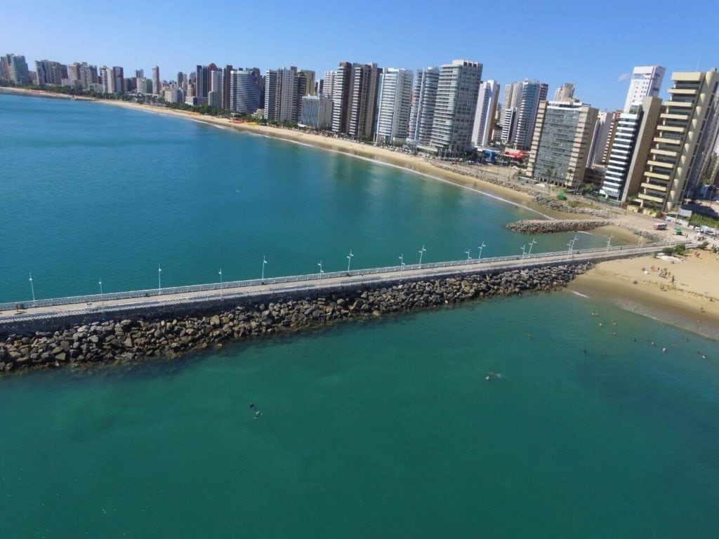 Vista aérea da orla de Fortaleza