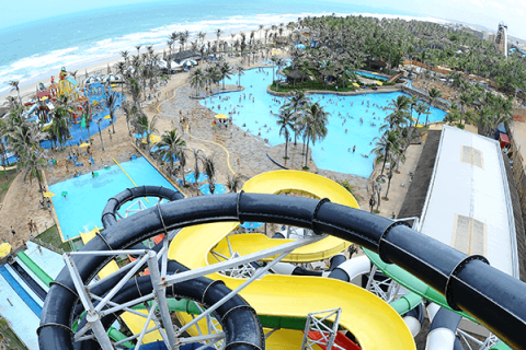 Vista aérea das piscinas no Beach Park