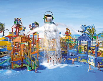 Acquashow no Parque infantil no Acqua Park