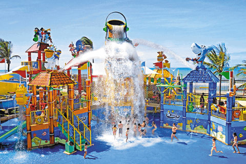 Acquashow no Parque infantil no Acqua Park