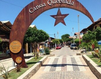 Entrada da Broadway em Canoa Quebrada