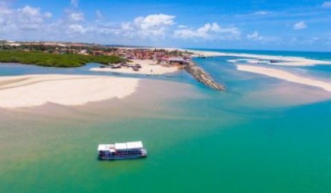 Vista aérea da bela praia de Barra Nova