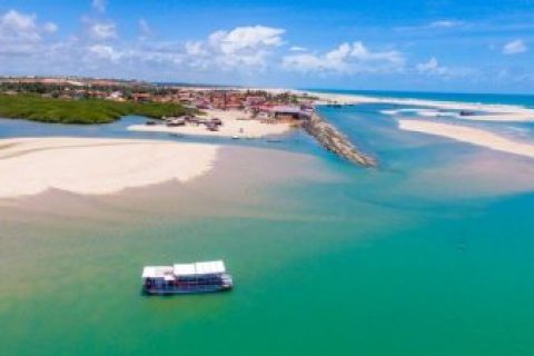 Vista aérea da bela praia de Barra Nova